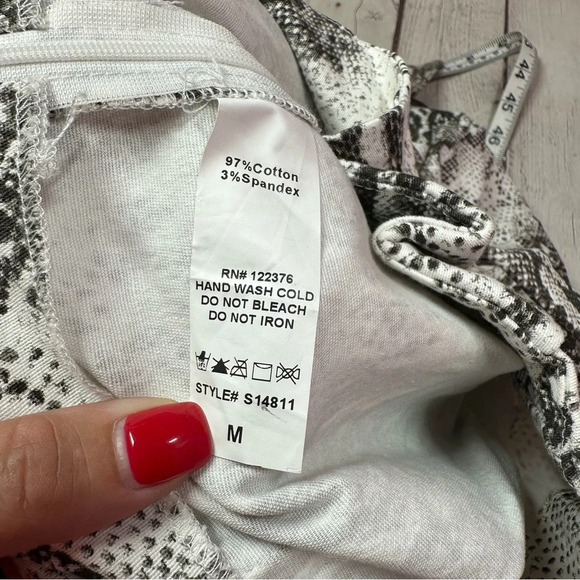 NWT mustard seed snakeskin print high waist skirt with pockets sz medium - Picture 9 of 10